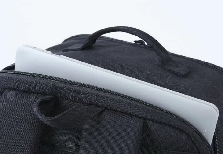 クッション性のあるPC専用ポケット