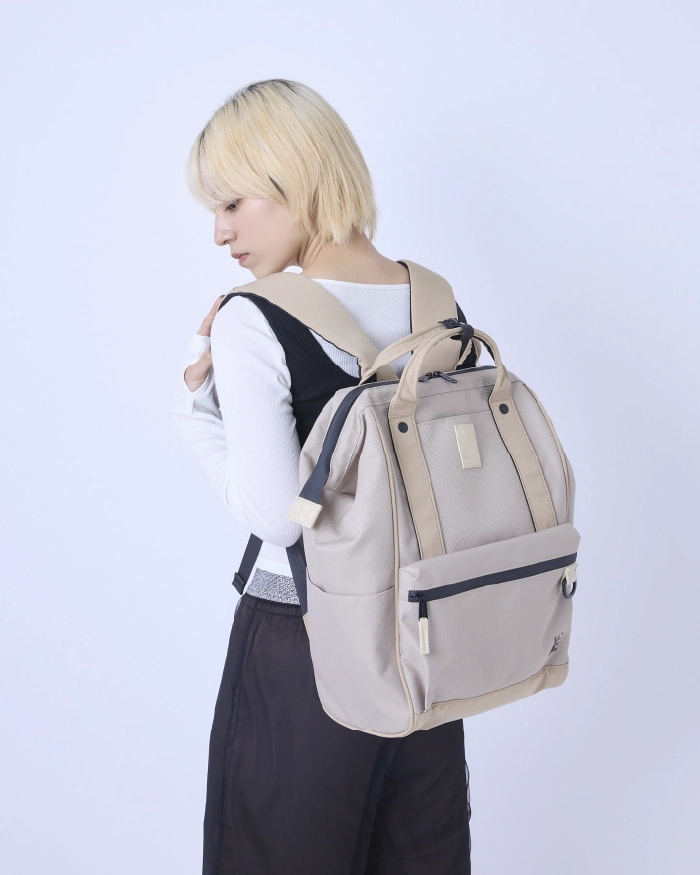 口金リュック コーデ