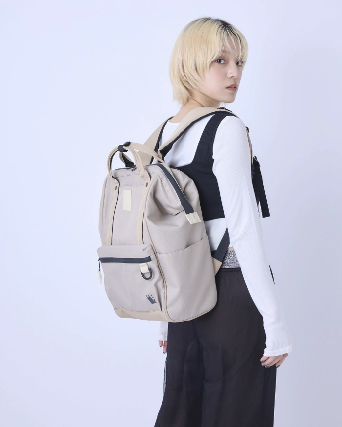 口金リュック コーデ