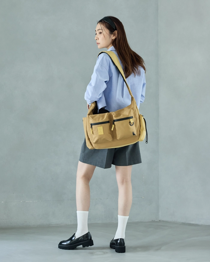 ボストンバッグ コーデ