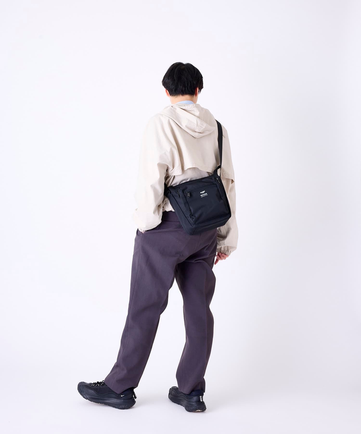 商品詳細 - 縦型ショルダーバッグ/TRACK | アネロ 公式通販