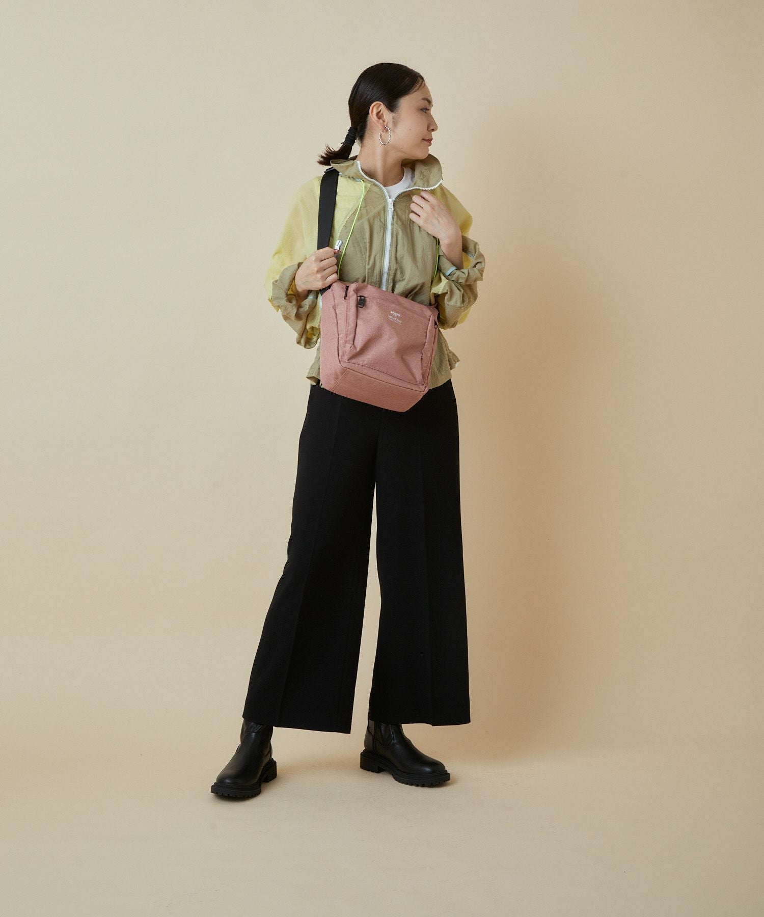 商品詳細 - 縦型ショルダーバッグ/TRACK | アネロ 公式通販