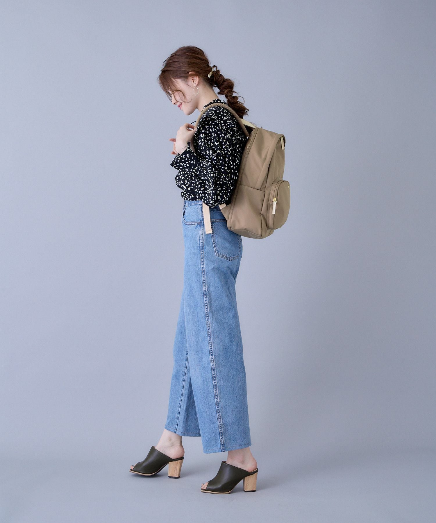 Legato Largo リュック バックパック 撥水 肩楽 多収納 PC収納 A4 肩楽 LH-L0003