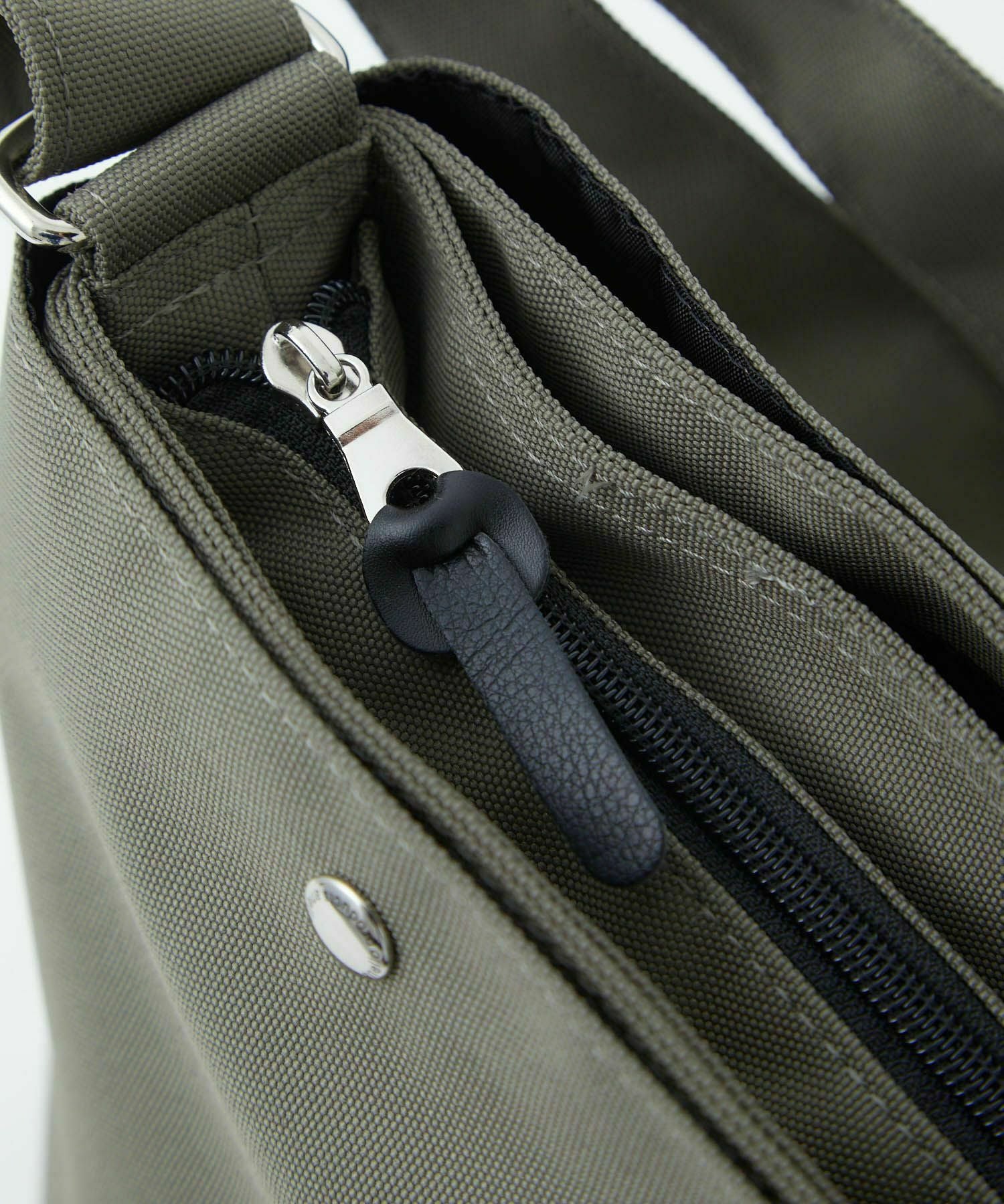 anello ショルダーバッグ 撥水 多収納 A4 TOGO ATS0661