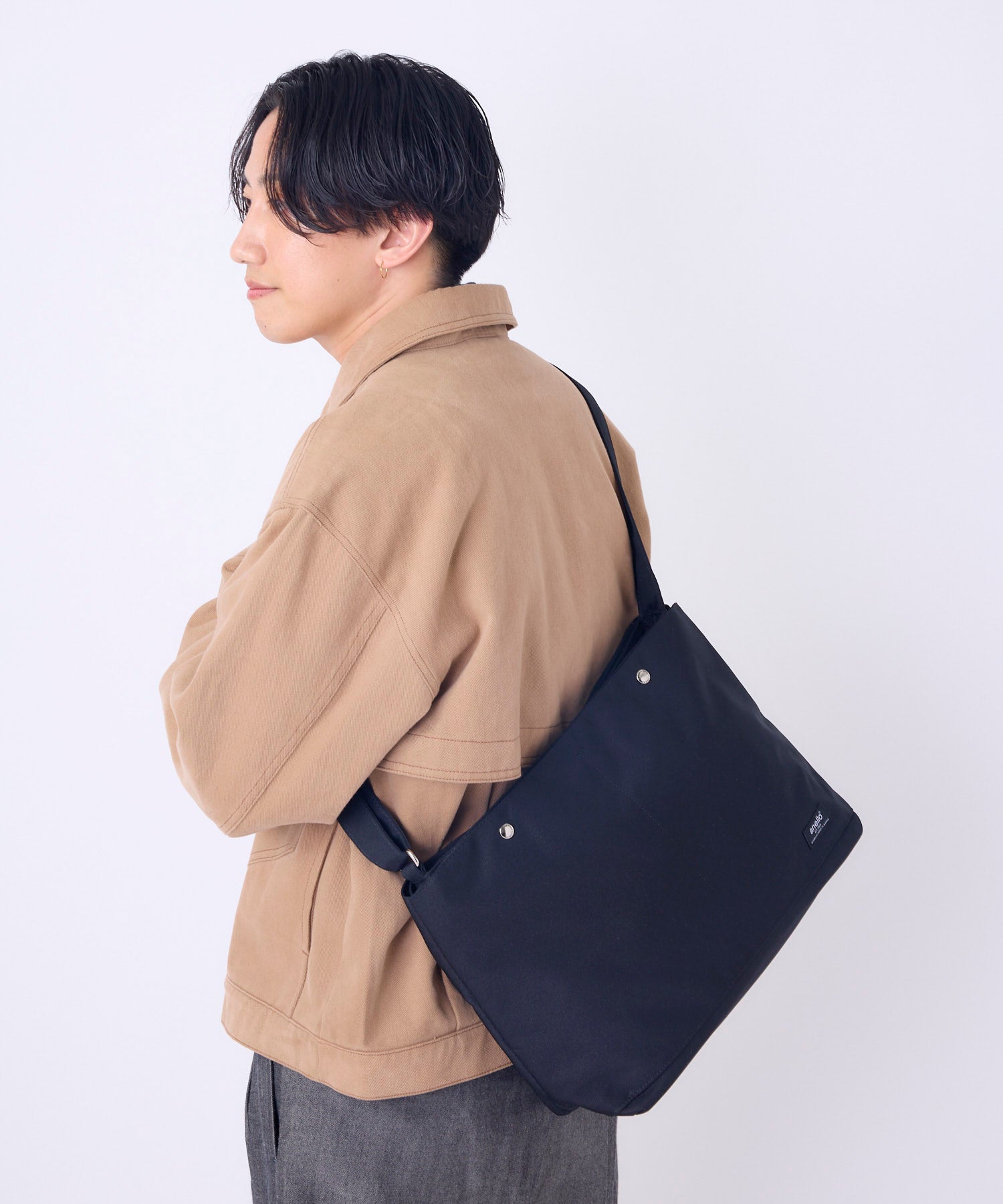 nello ショルダーバッグ 撥水 多収納 A4 TOGO ATS0661