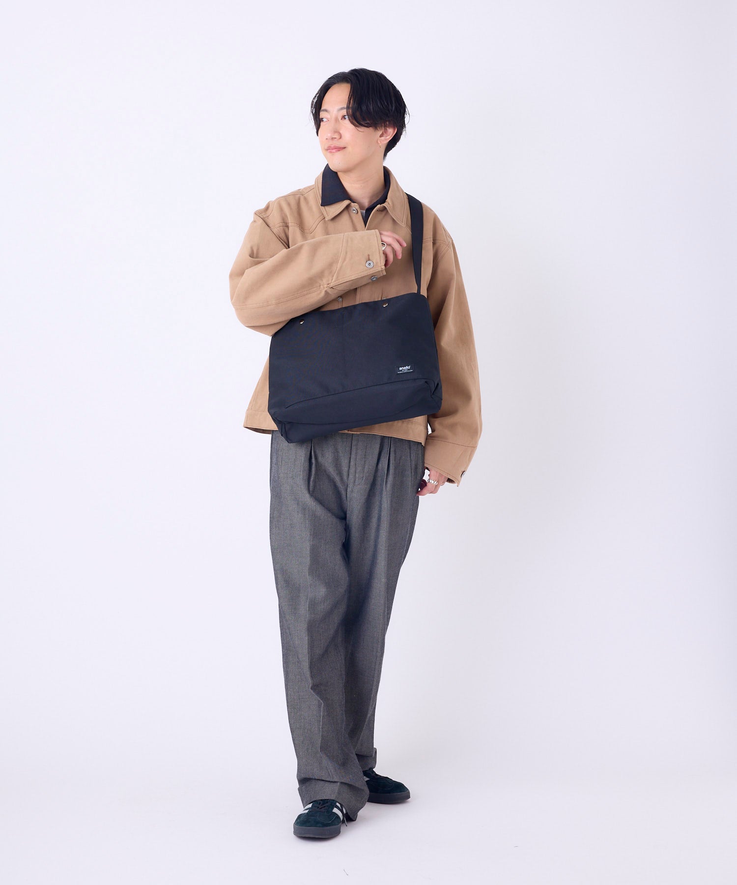 nello ショルダーバッグ 撥水 多収納 A4 TOGO ATS0661