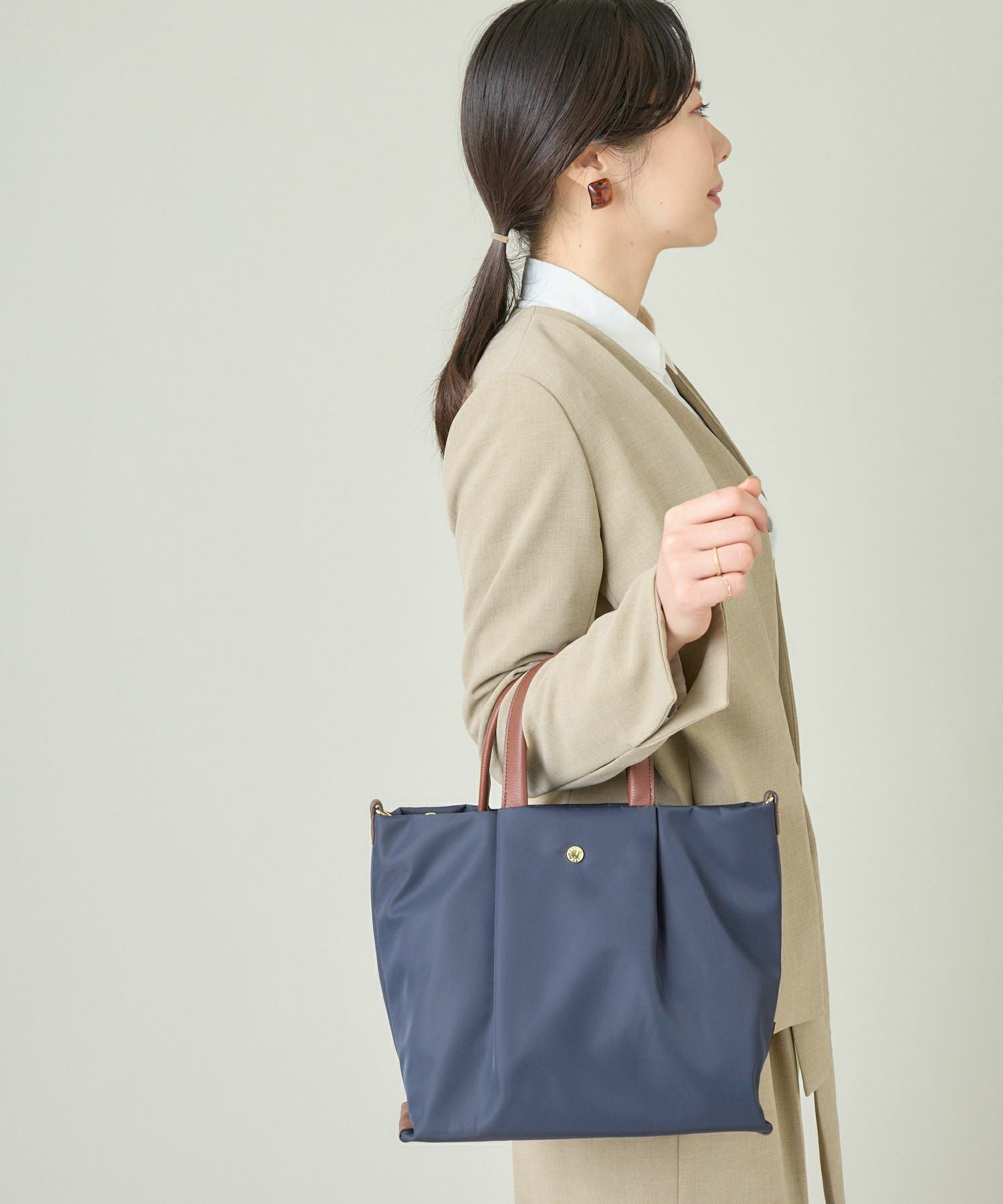 Legato Largo ショルダーバッグ 撥水 肩楽 2WAY A5 肩楽 LH-L0002