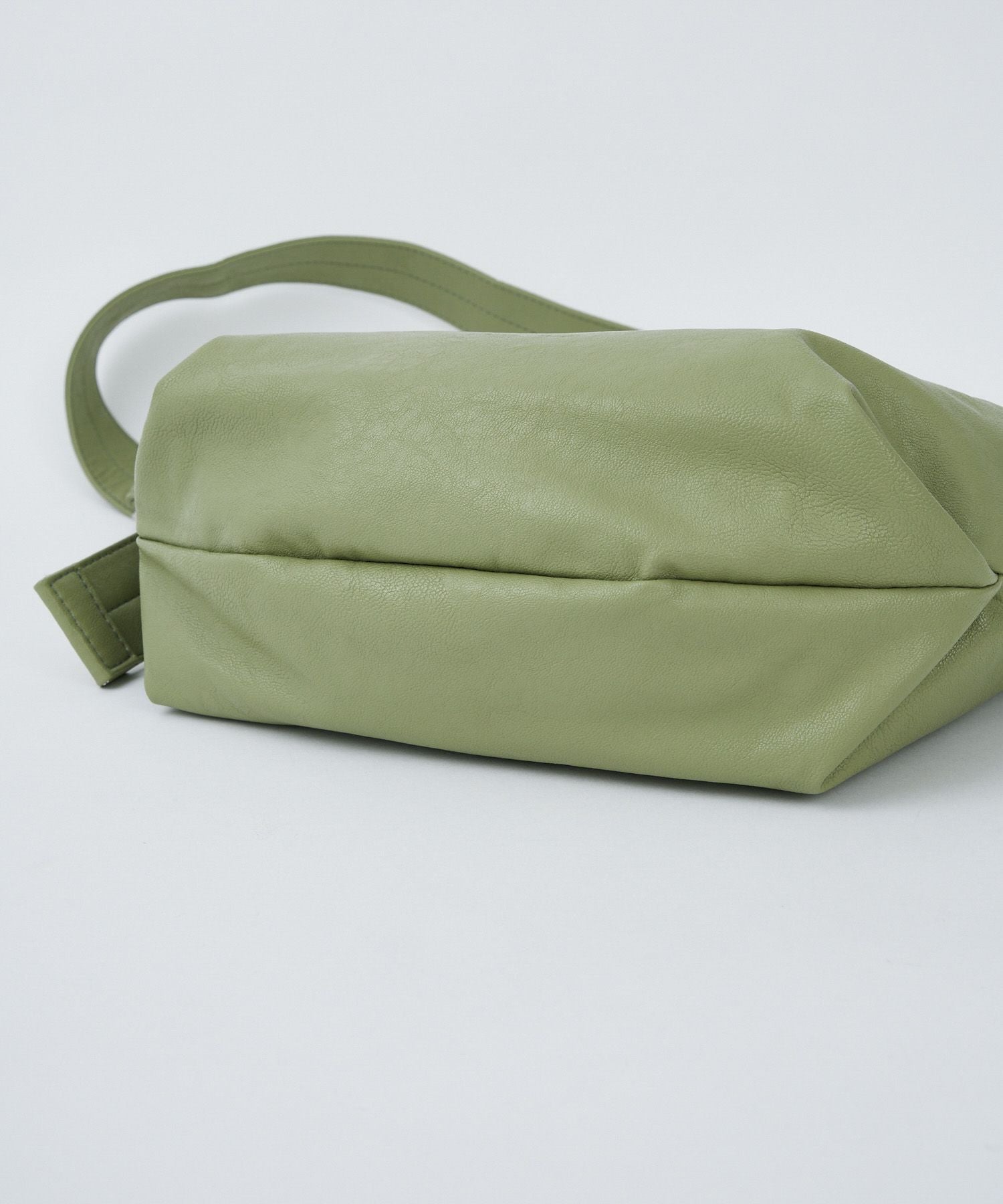 Legato Largo ショルダーバッグ 洗濯可能 A5 ハンモック LG-F3041