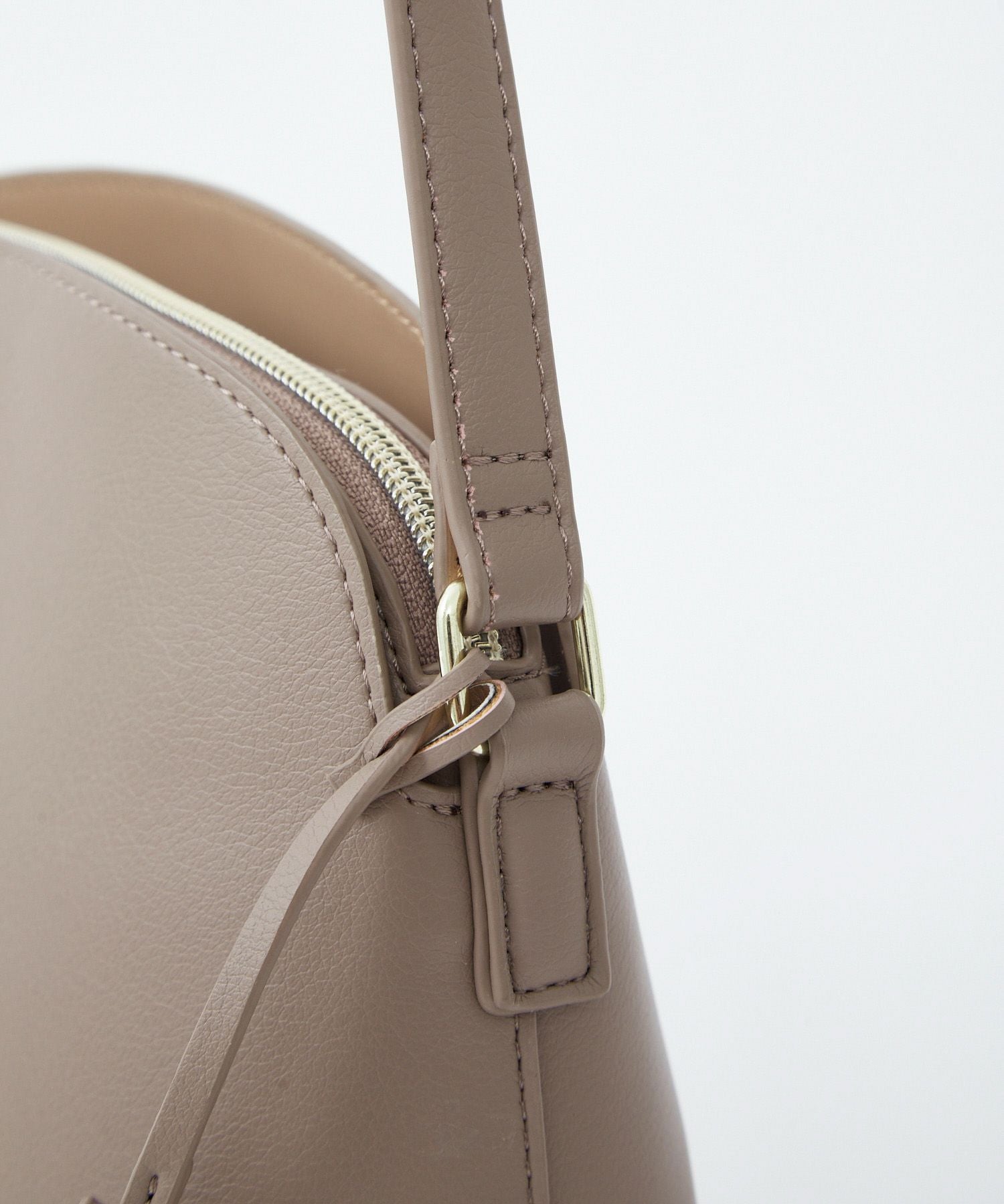 Legato Largo ショルダーバッグ 軽量 A5 かるいかばん LH-F3063