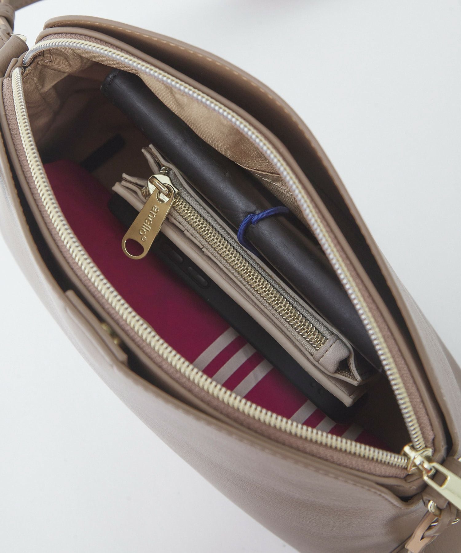 Legato Largo ショルダーバッグ 軽量 A5 かるいかばん LH-F3063