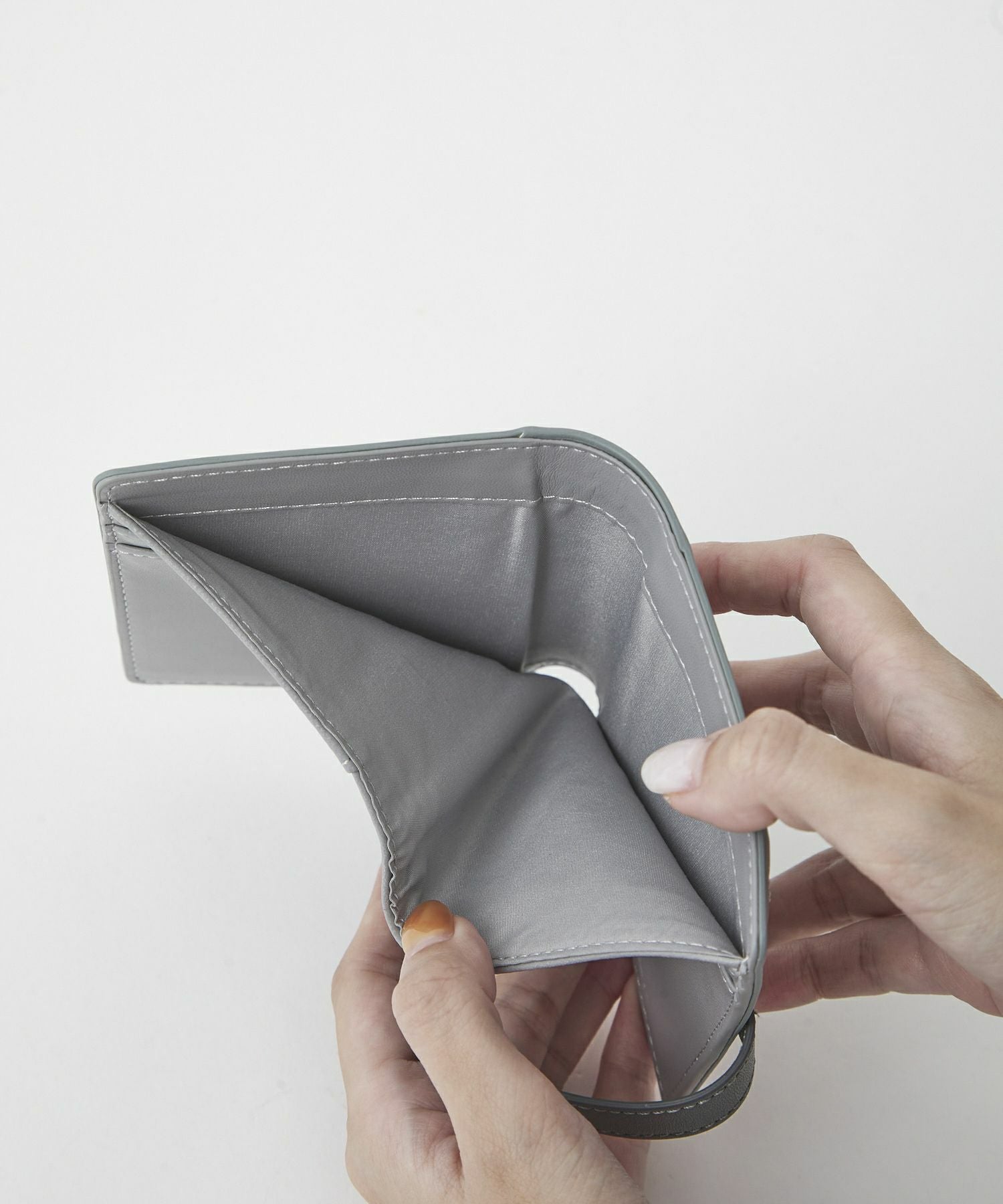 Legato Largo 折財布  小物 うすいサイフ LJ-V0011