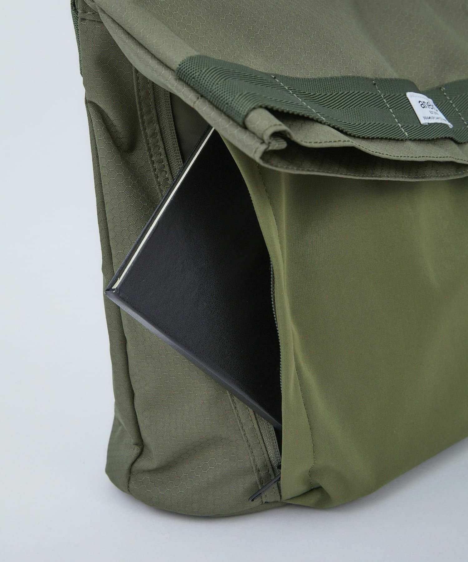anello ショルダーバッグ 多収納 A4 OLIVE ATS0922