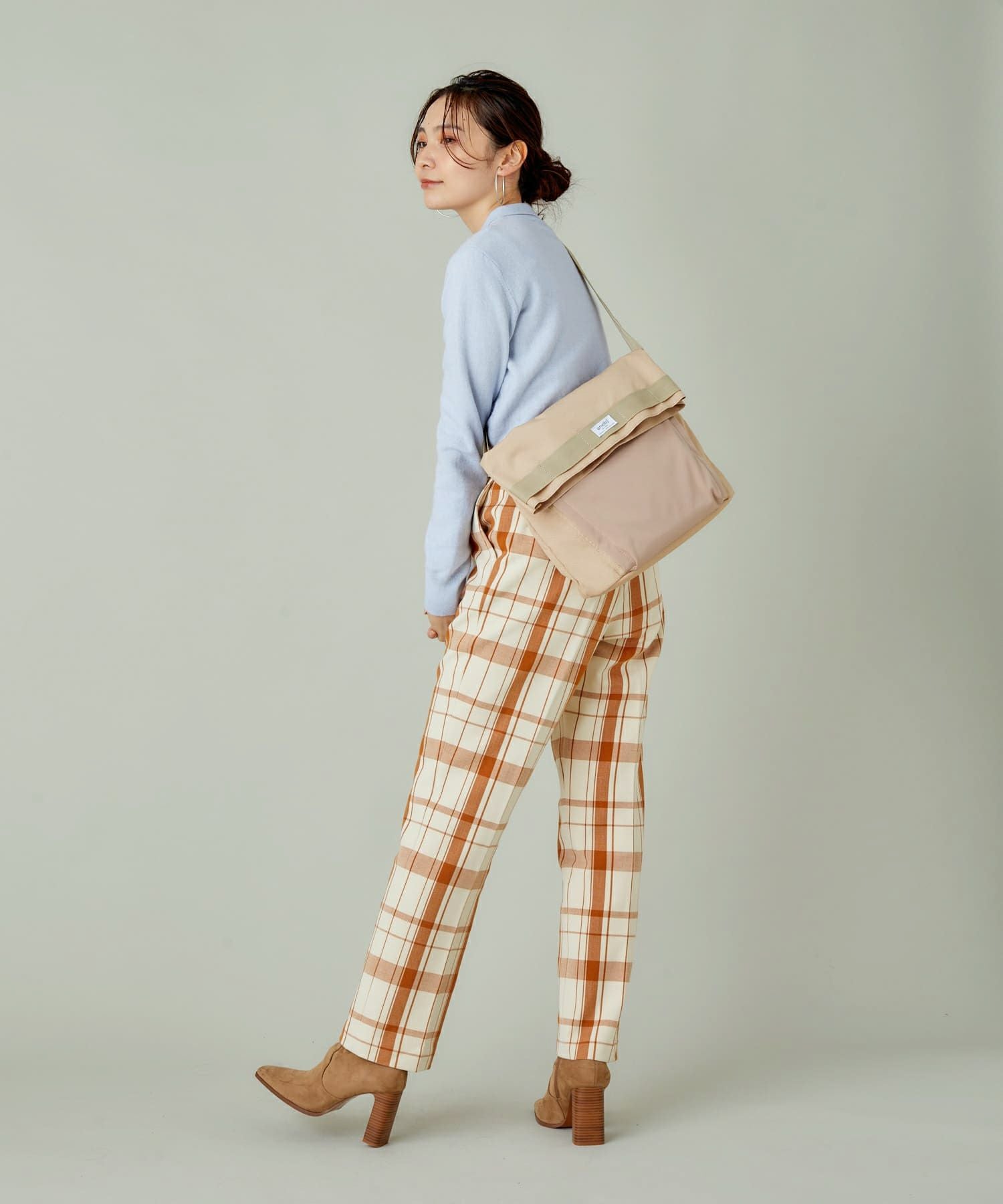 anello ショルダーバッグ 多収納 A4 OLIVE ATS0922