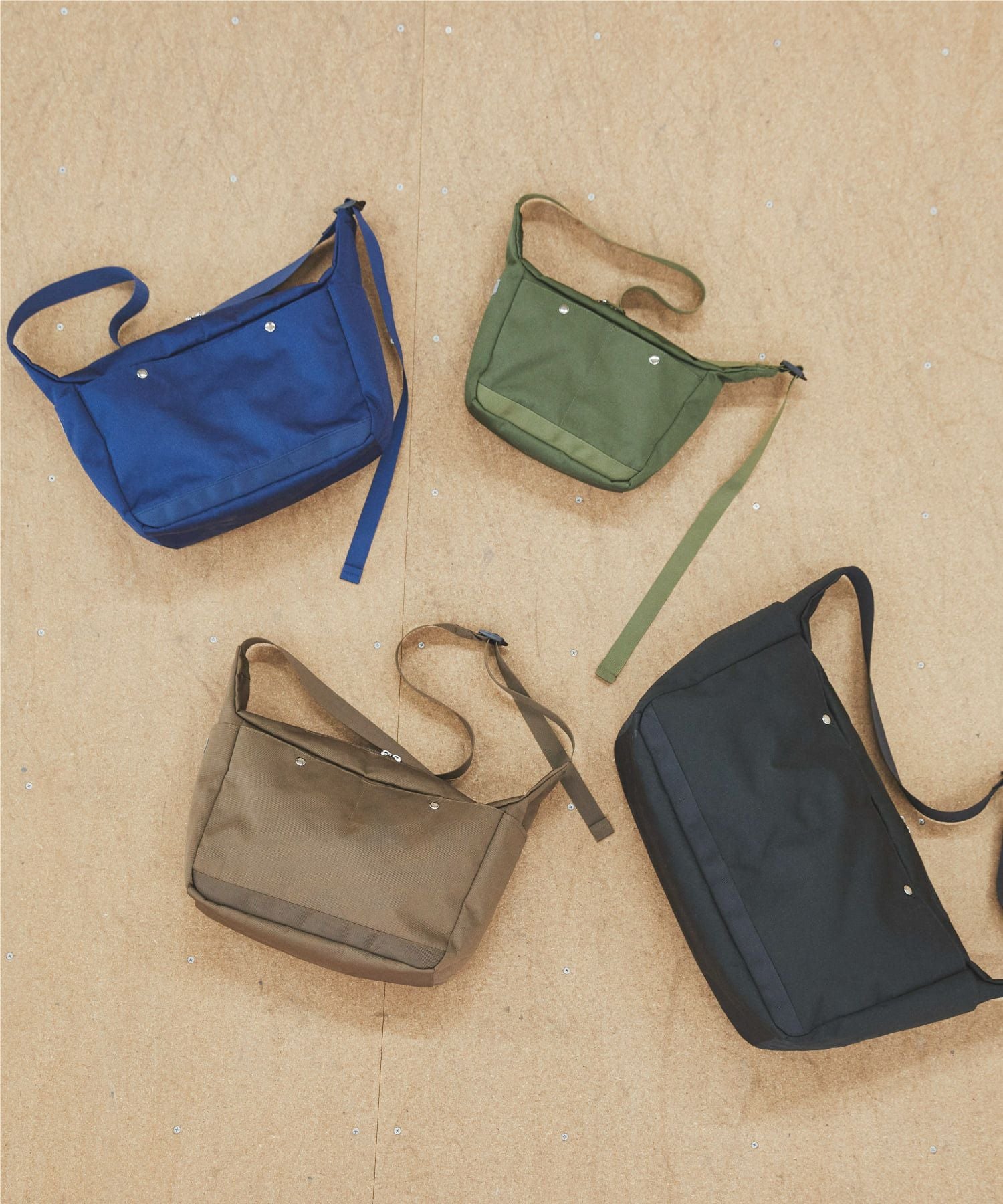 anello ショルダーバッグ 撥水 多収納 A4 ANYTIME ATS0983