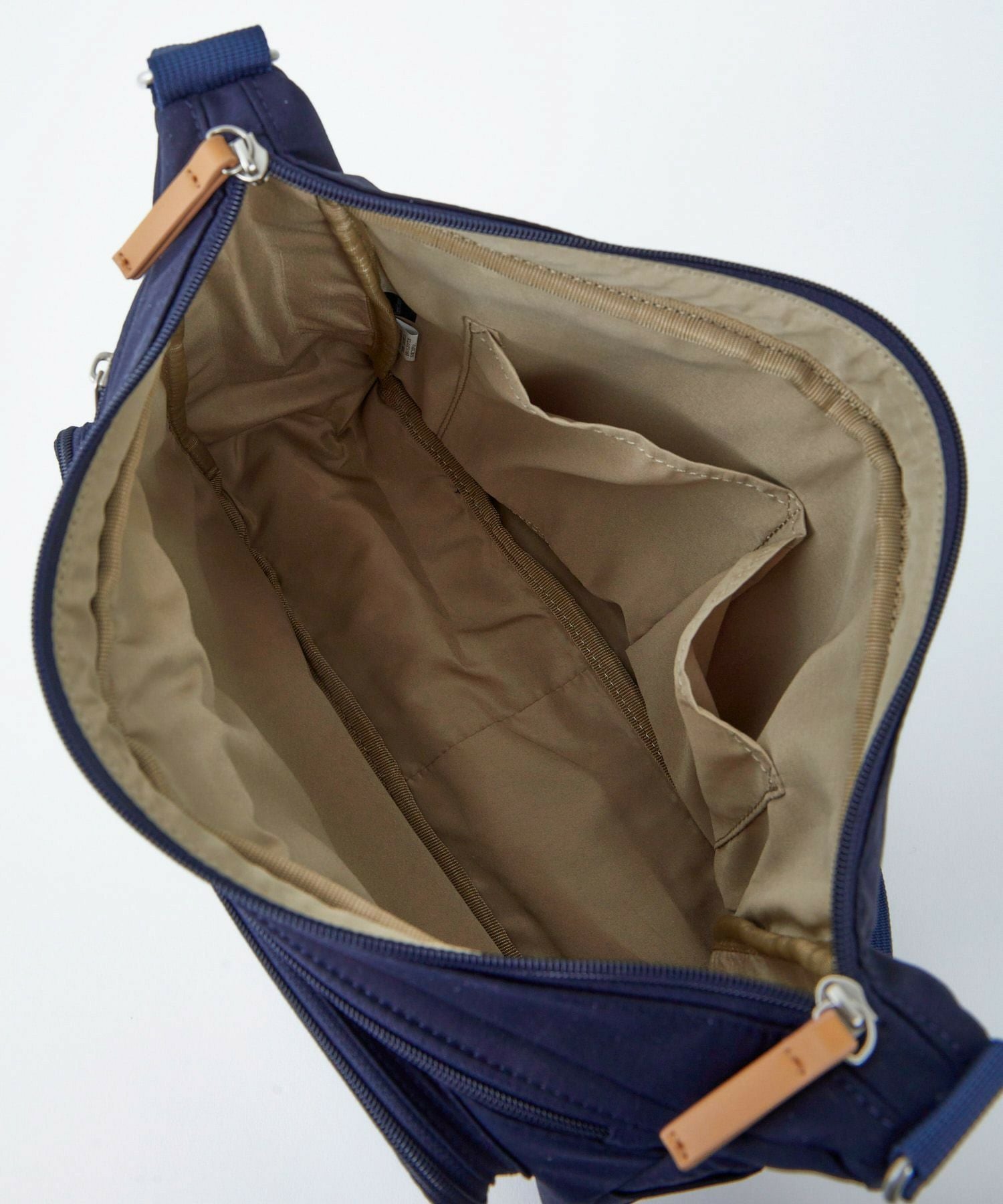 anello GRANDE ショルダーバッグ 多収納 A4 CINNAMON GTM0334