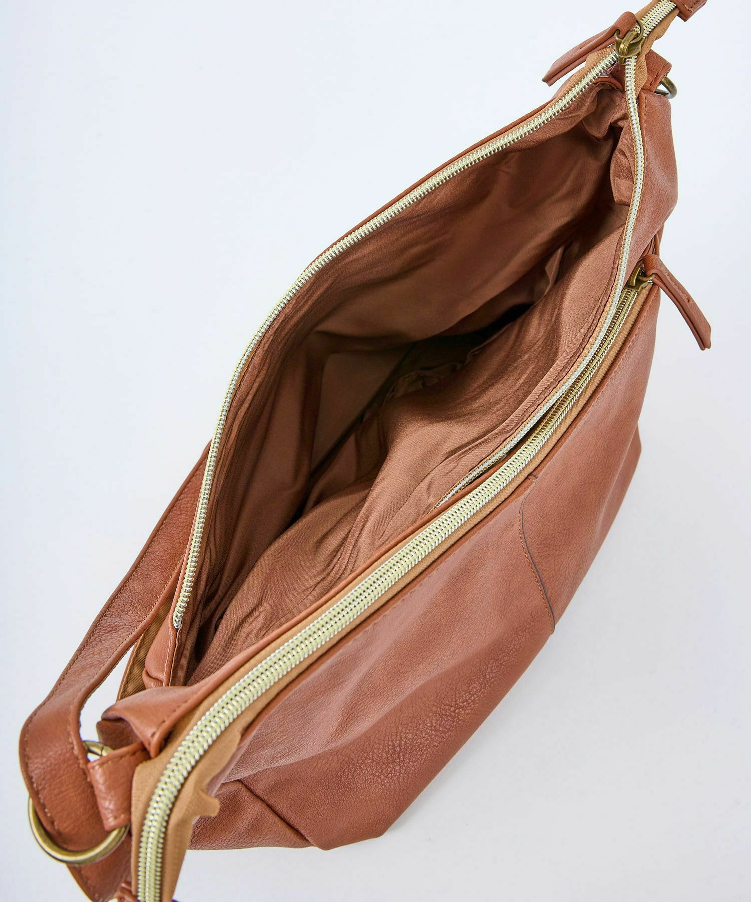 Legato Largo ショルダーバッグ  A5 スモーキーシボフェイクレザー LU-H0906Z