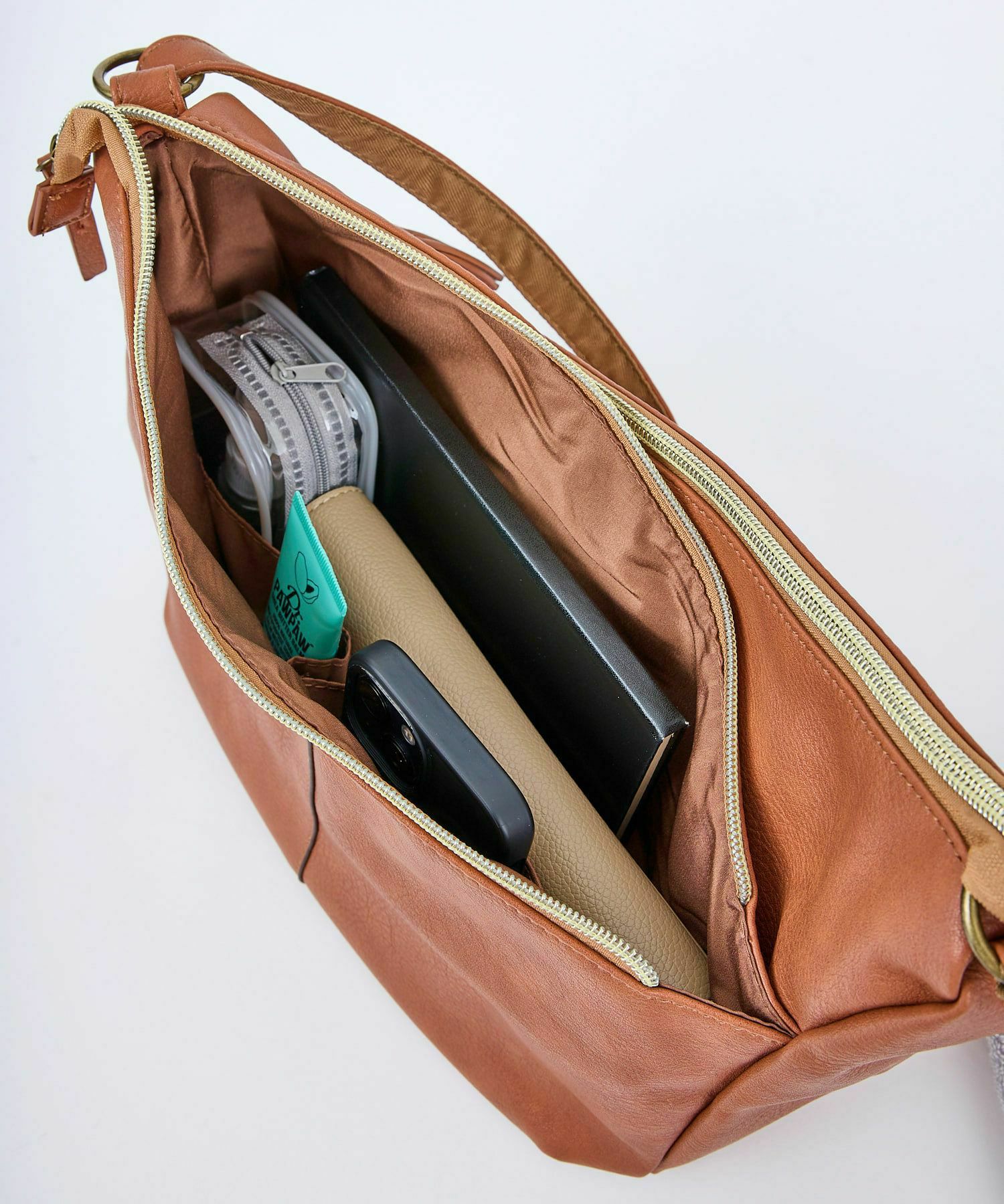 Legato Largo ショルダーバッグ  A5 スモーキーシボフェイクレザー LU-H0906Z