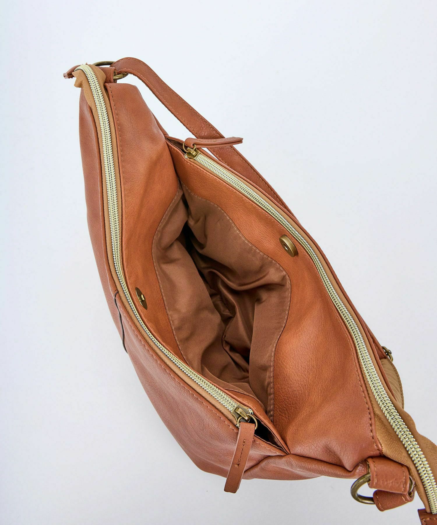 Legato Largo ショルダーバッグ  A5 スモーキーシボフェイクレザー LU-H0906Z