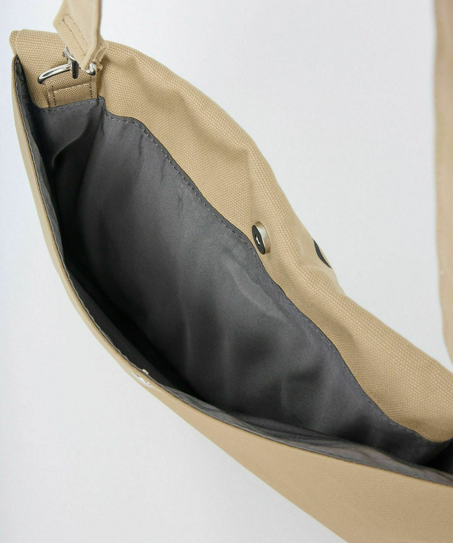 anello ショルダーバッグ 多収納 3WAY A4 HELLO AIS0131Z