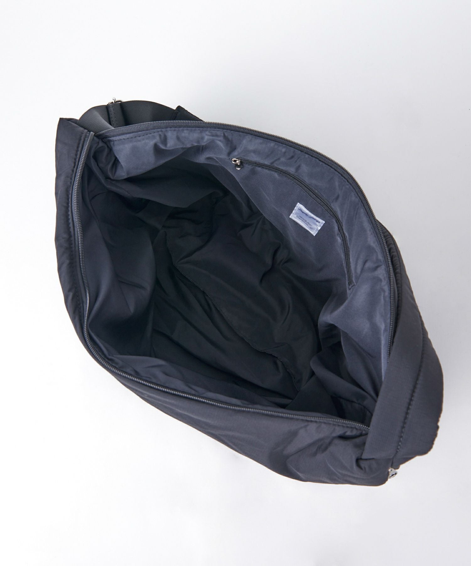 Legato Largo ショルダーバッグ 撥水 A4 パデッドナイロンハンモック LG-F3163