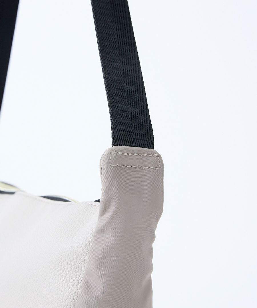 Legato Largo ショルダーバッグ 撥水 A5 グロッシーコンビ LI-E1591