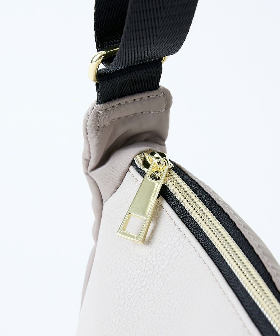 Legato Largo ショルダーバッグ 撥水 A5 グロッシーコンビ LI-E1591