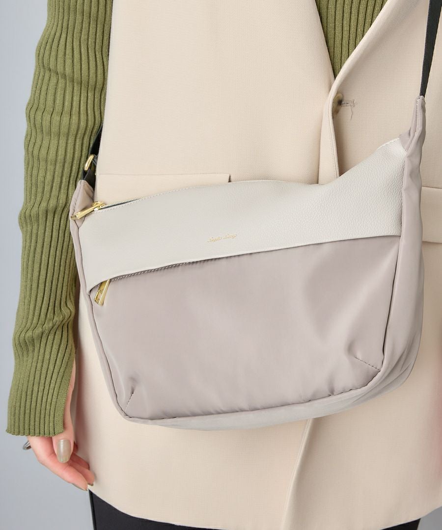 Legato Largo ショルダーバッグ 撥水 A5 グロッシーコンビ LI-E1591