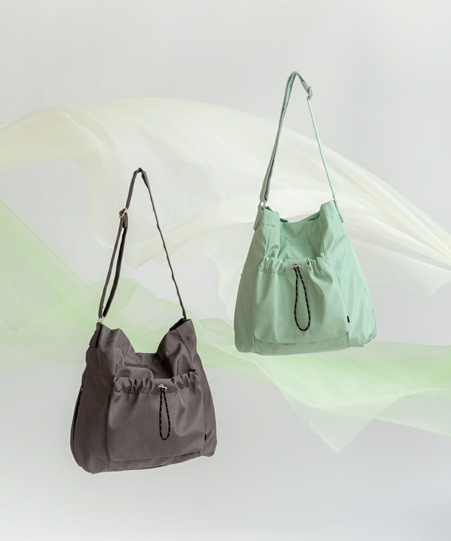 Legato Largo ショルダーバッグ 撥水 A4 ドロストバッグ LI-E1625