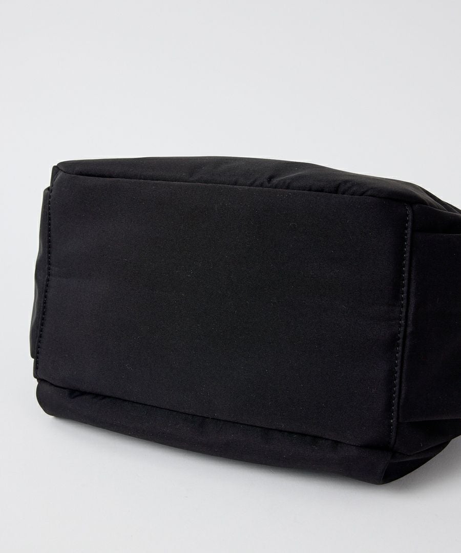 anello GRANDE ショルダーバッグ 軽量 撥水 2WAY 多収納 A5 IRIS GHN1093