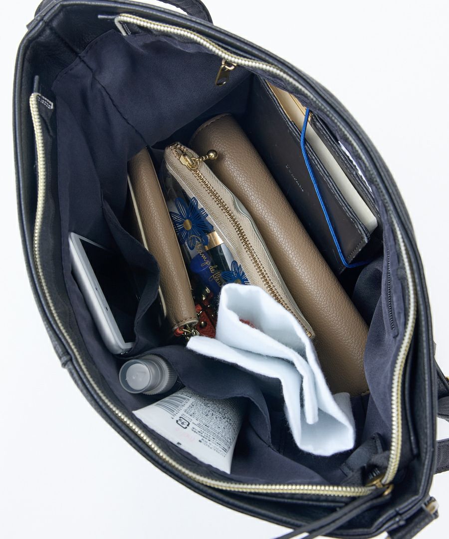 Legato Largo ショルダーバッグ 軽量 上質な質感 多収納 リバイバル A5 スモーキーシボフェイクレザー LG-F3361