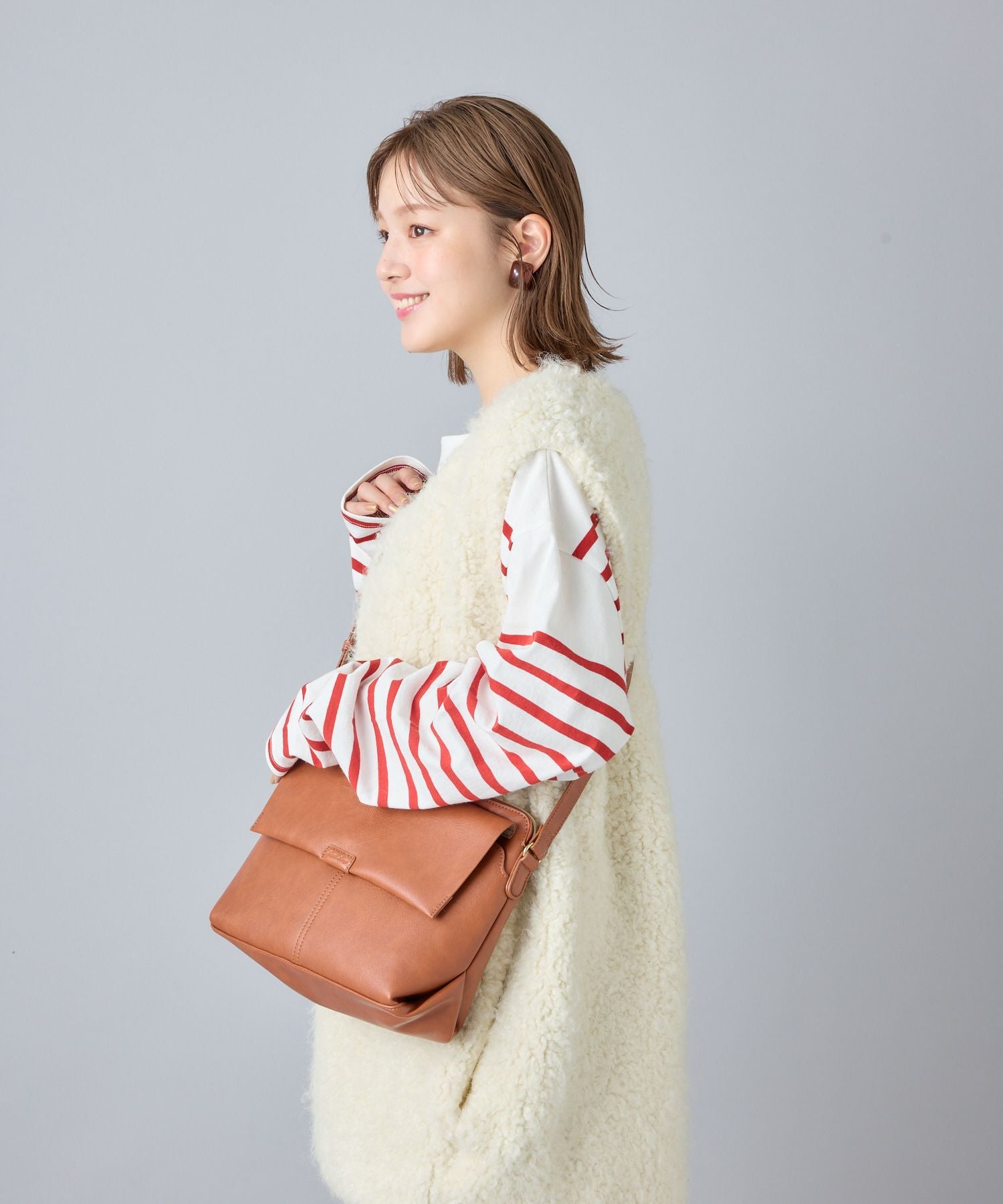 Legato Largo ショルダーバッグ お財布機能付き 多収納 A5 ネオノスタルジック LH-D1227