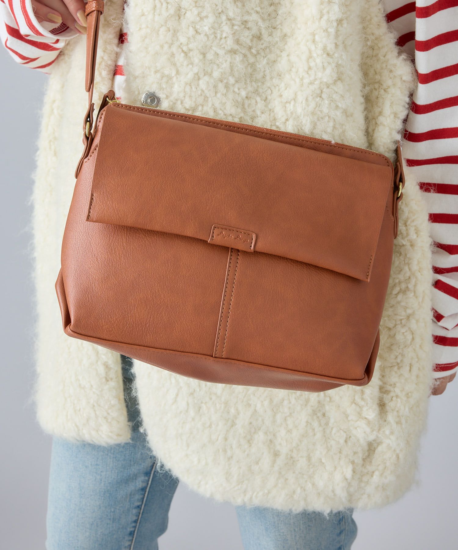 Legato Largo ショルダーバッグ お財布機能付き 多収納 A5 ネオノスタルジック LH-D1227