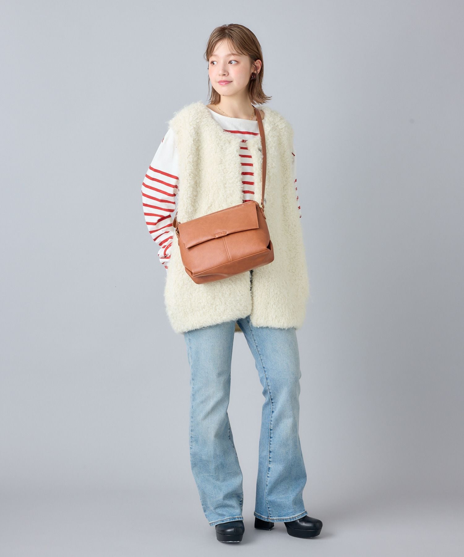 Legato Largo ショルダーバッグ お財布機能付き 多収納 A5 ネオノスタルジック LH-D1227