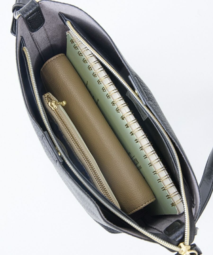 Legato Largo ショルダーバッグ 軽量 3室仕様 自立 A5 レトロシボ LH-D1372