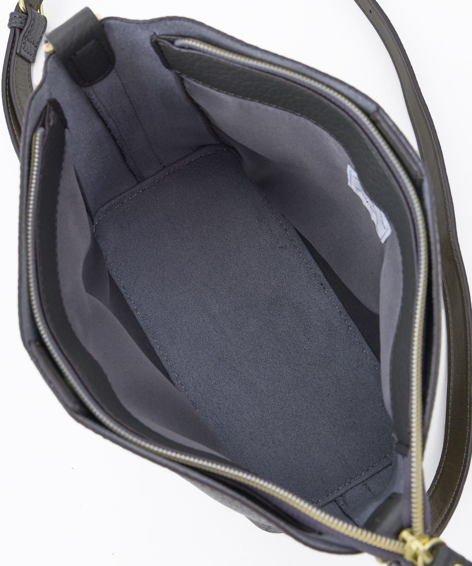 Legato Largo ショルダーバッグ 軽量 3室仕様 自立 A5 レトロシボ LH-D1372