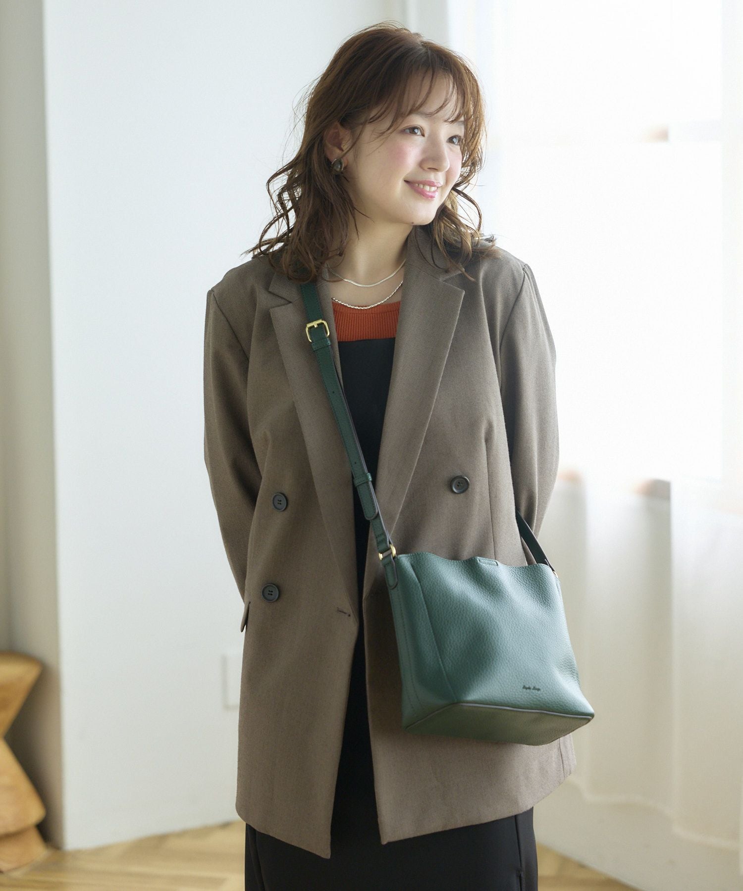 Legato Largo ショルダーバッグ 軽量 3室仕様 自立 A5 レトロシボ LH-D1372