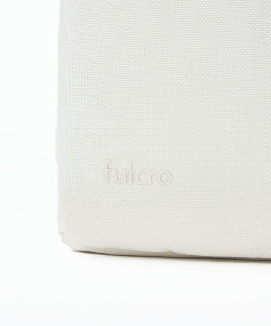 fulcro ボディバッグ ウエストポーチ 撥水 左右変換 タブレット専用ポケット付き mini ESSENCE fma-0002