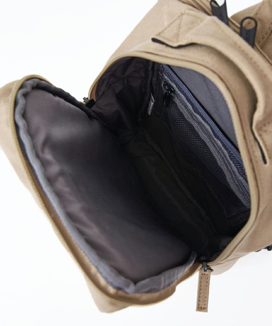 fulcro ボディバッグ ウエストポーチ 撥水 左右変換 タブレット専用ポケット付き mini ESSENCE fma-0002