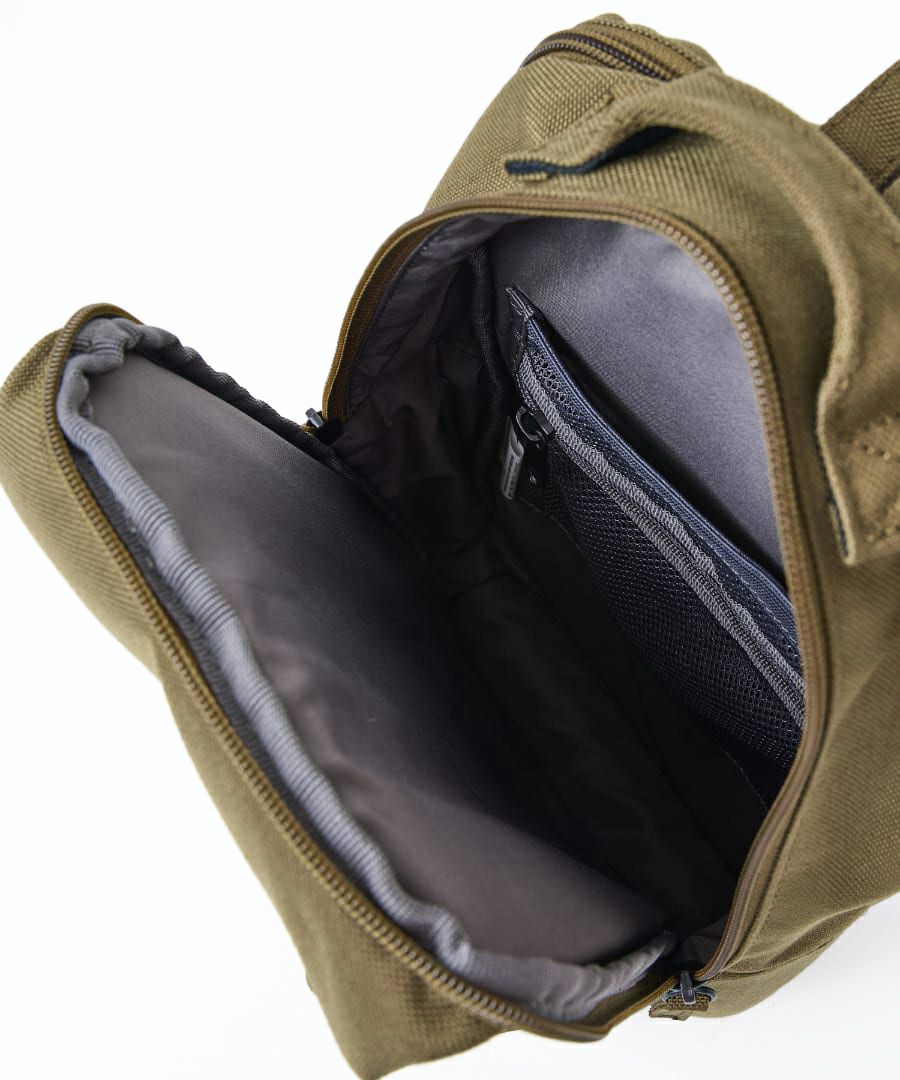 fulcro ボディバッグ ウエストポーチ 撥水 左右変換 タブレット専用ポケット付き mini ESSENCE fma-0002