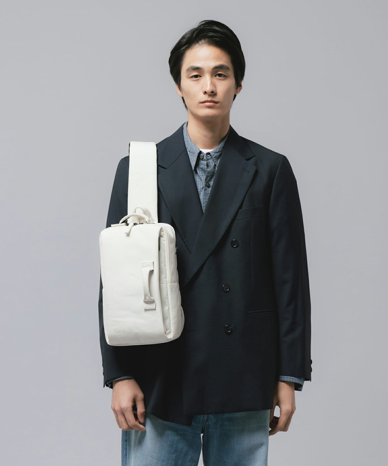 fulcro ボディバッグ ウエストポーチ 撥水 左右変換 タブレット専用ポケット付き mini ESSENCE fma-0002