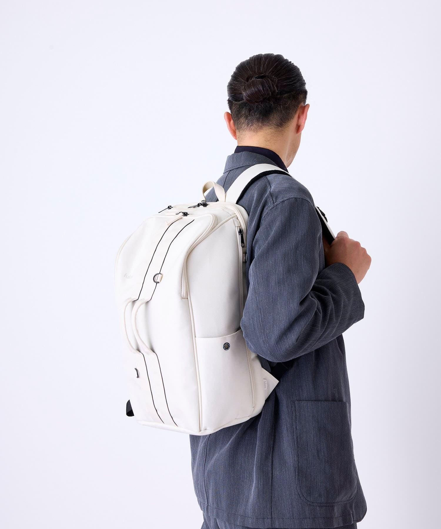 fulcro リュック バックパック 撥水 正面ダブルハンドル 多ポケット メッシュポケット キャリーオン A4 ESSENCE fma-0006