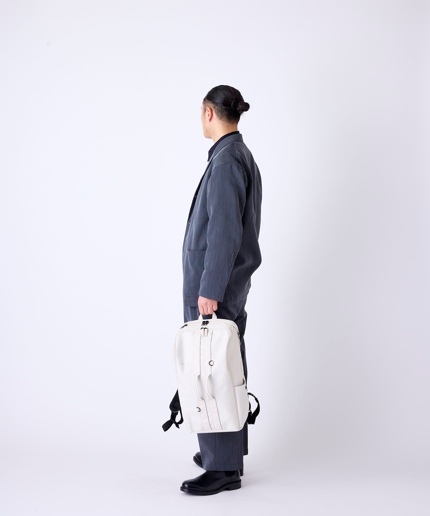 fulcro リュック バックパック 撥水 正面ダブルハンドル 多ポケット メッシュポケット キャリーオン A4 ESSENCE fma-0006