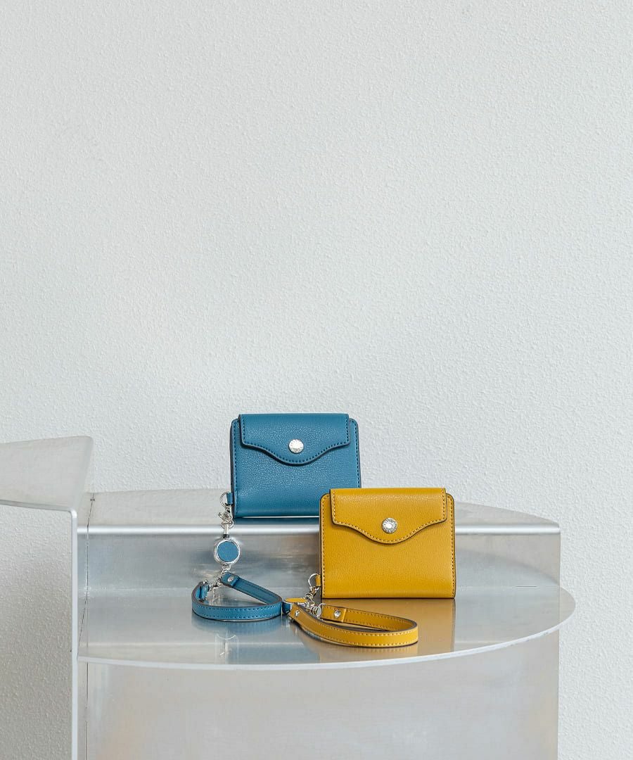 Legato Largo パスケース リール付き コンパクト 0 うすいサイフ　フラップ LJ-F3441