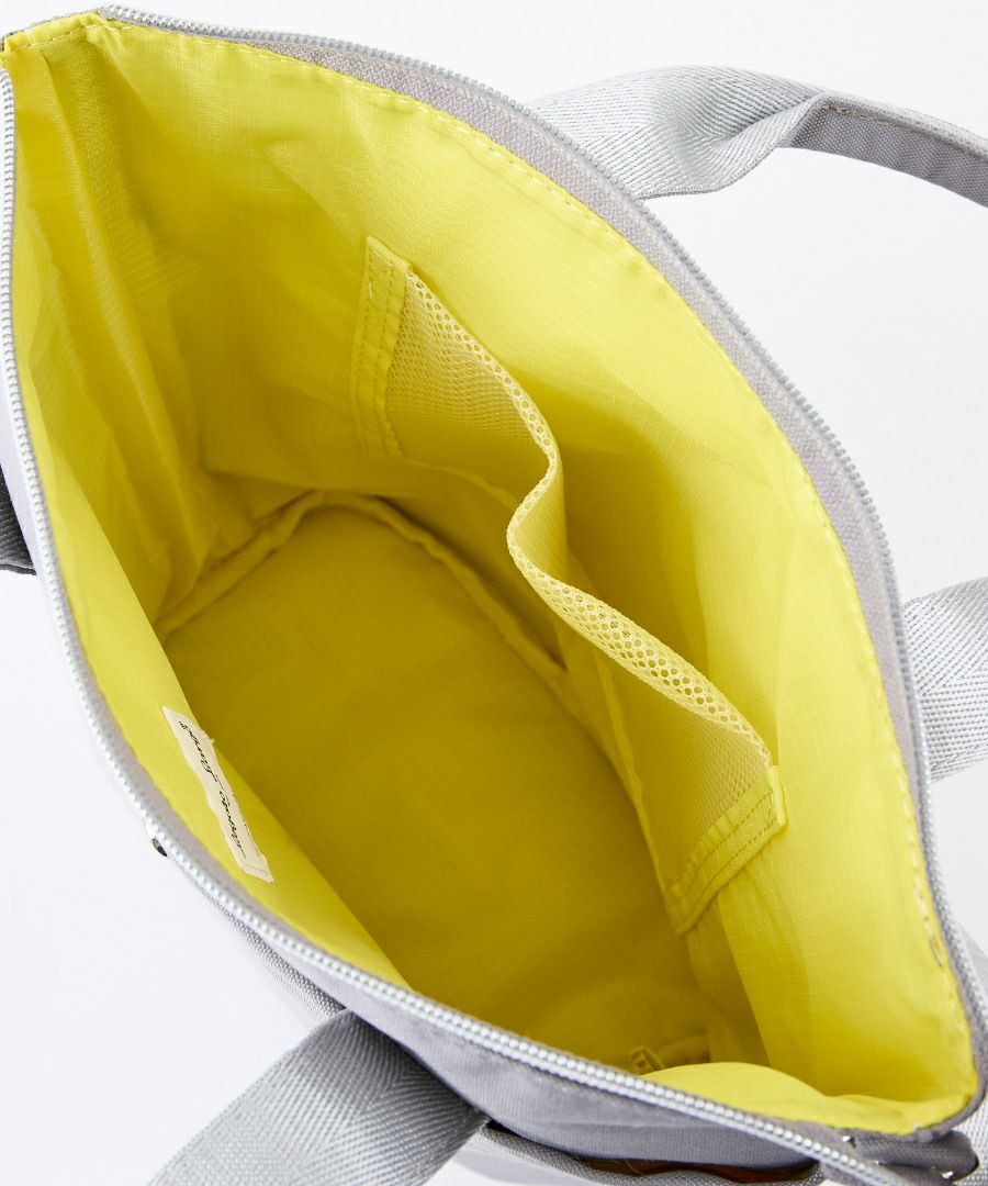 Legato Largo ショルダーバッグ 両面撥水 本体保冷 軽量 2WAY A5 おさんぽBAG LH-D1442