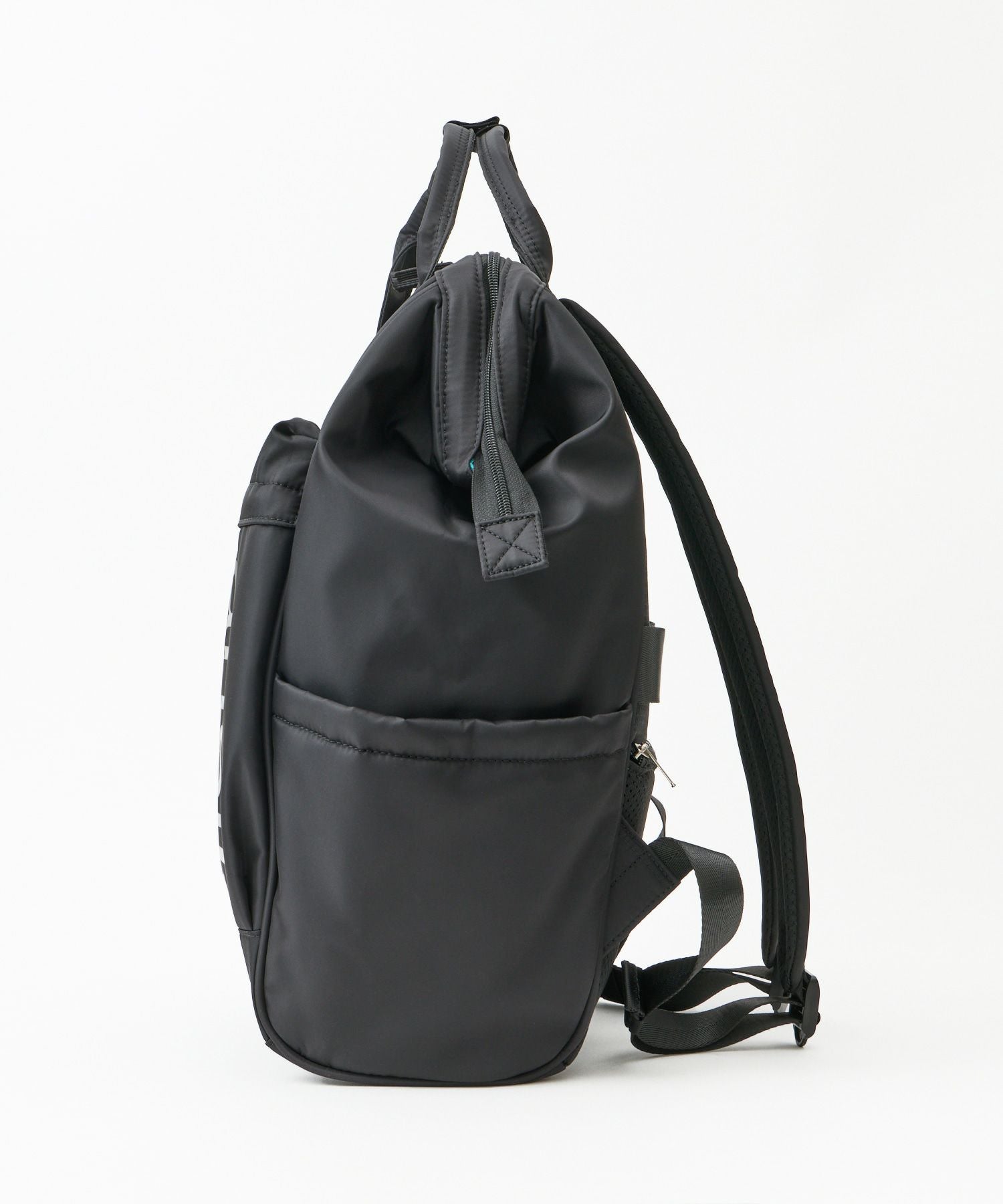 いぬ。【FURLA、アネロ 2点同梱】 商品詳細 - 【公式限定/大容量】口金リュック(L)/CROSSBOTTLE | アネロ