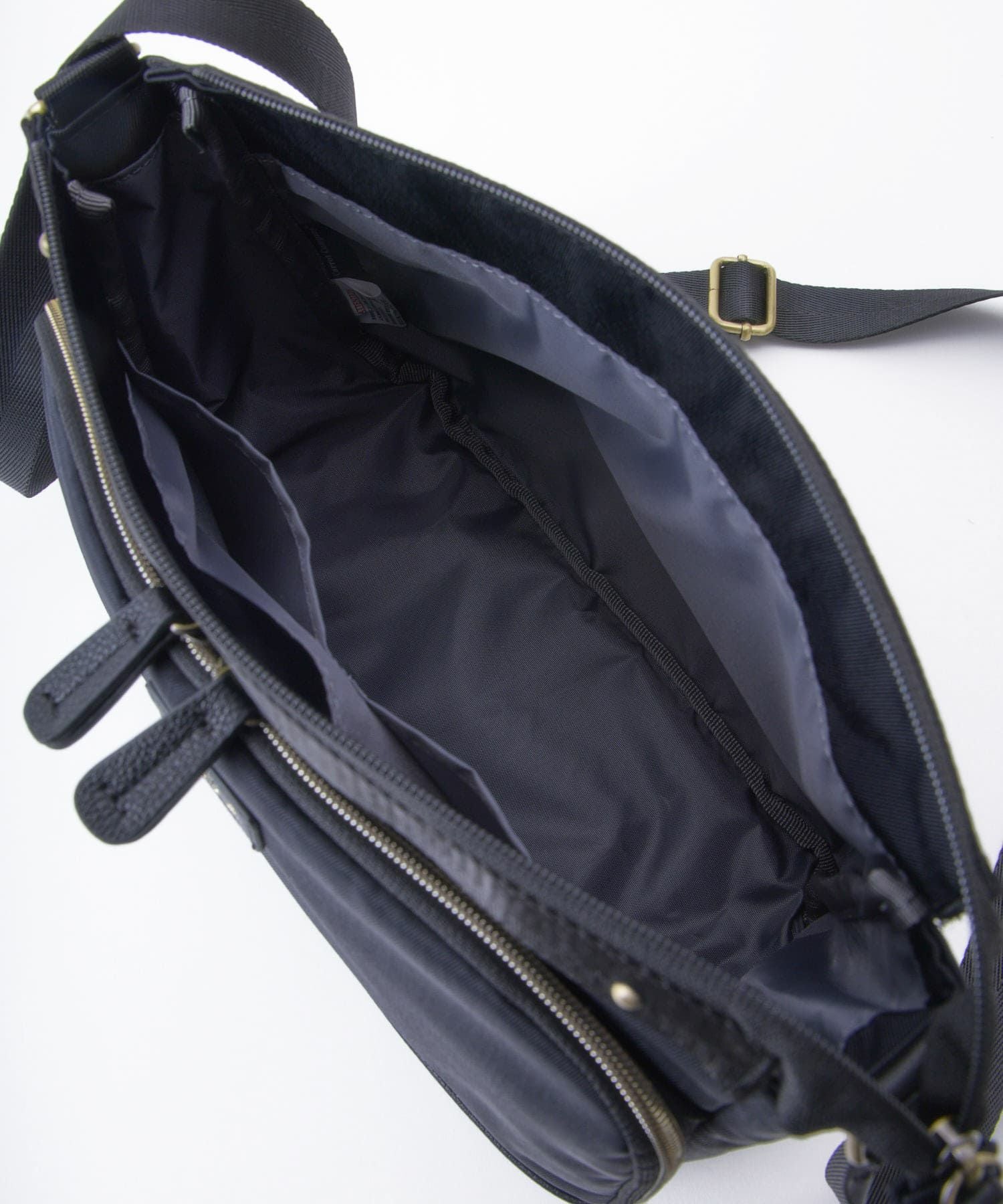 anello GRANDE ショルダーバッグ A5収納 多機能 撥水 GTM1041 ブラック