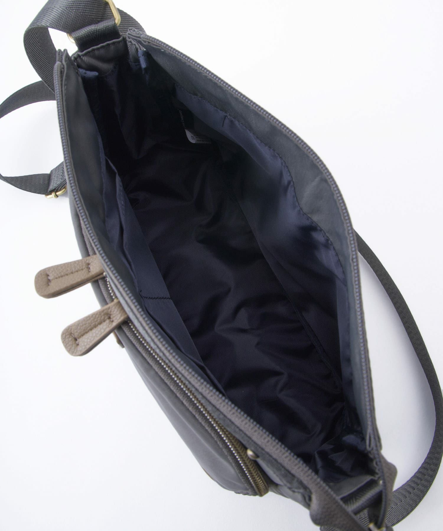 anello GRANDE ショルダーバッグ A5収納 多機能 撥水 GTM1041 グレー