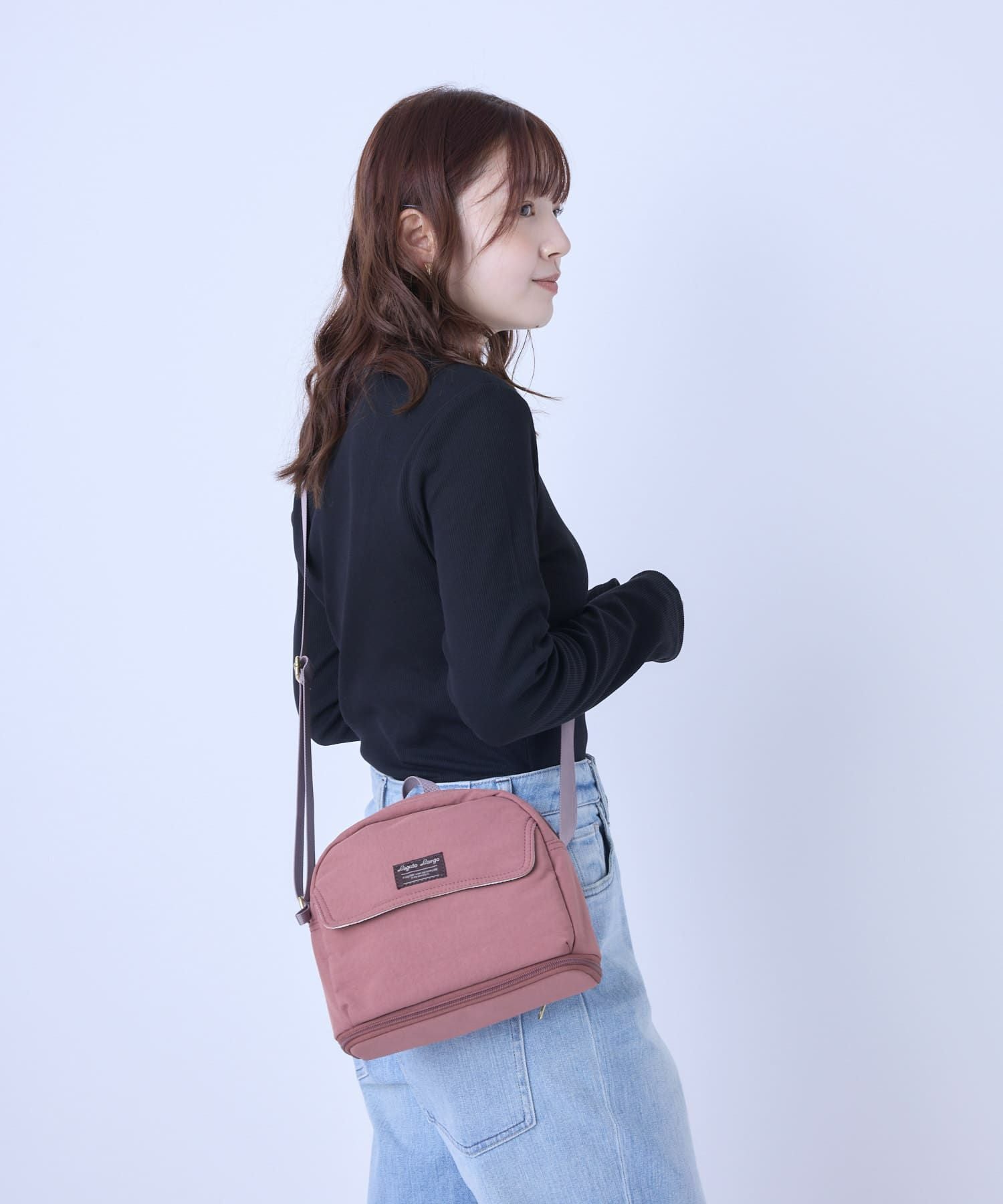 Legato Largo ショルダーバッグ 拡張 軽量 自立 撥水 ﾙｰﾌﾟ付 A5収納 600mlﾎﾞﾄﾙ収納 長財布収納 0 ひろがるかばん LH-W0111