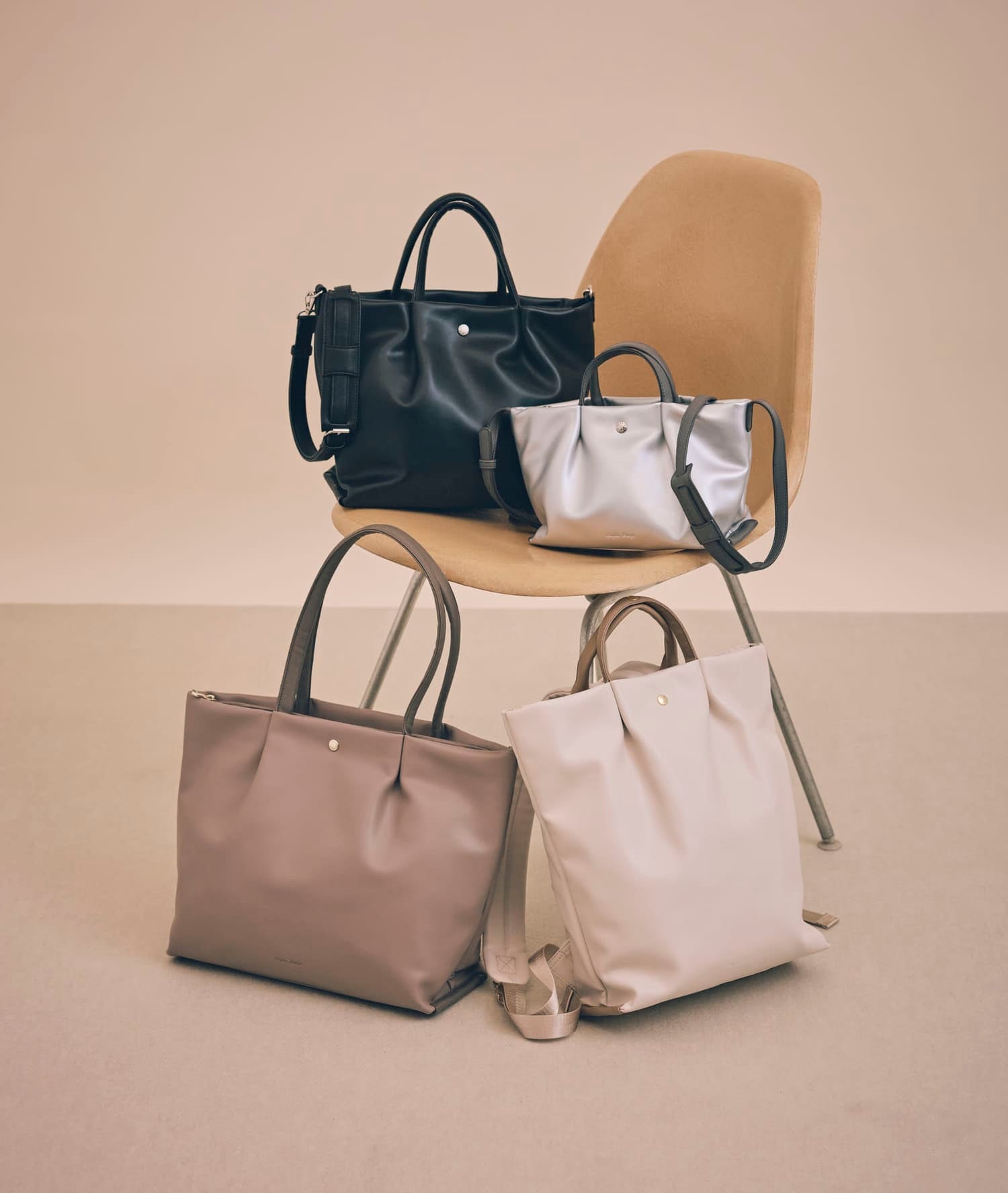 Legato Largo ショルダーバッグ 三層 ショルダーパッド 肩楽 2WAY A5 肩楽 LH-W0162