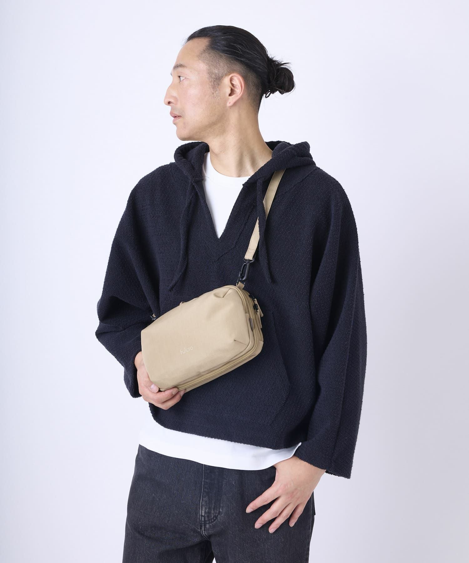 fulcro ショルダーバッグ 自立設計 撥水 広い開口部 多収納  ボトルホルダー mini  fca-1021